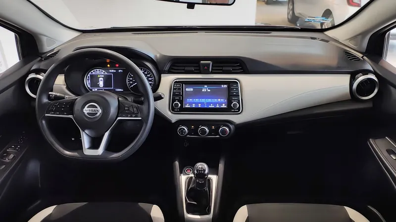 Nissan Versa 2022