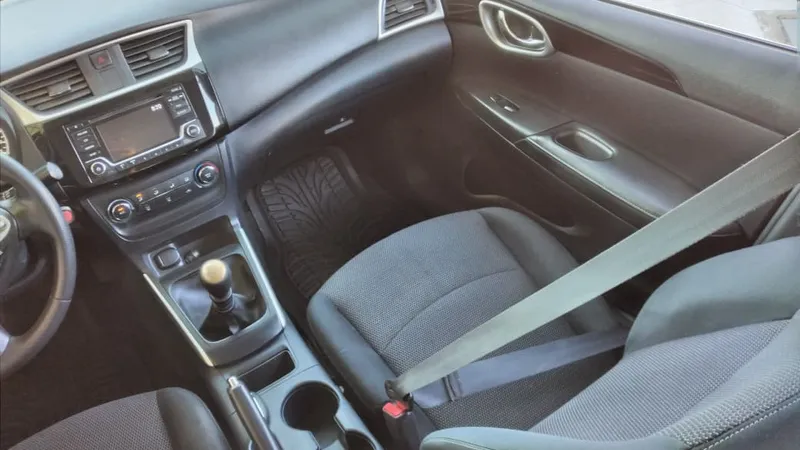 Nissan Sentra 2019