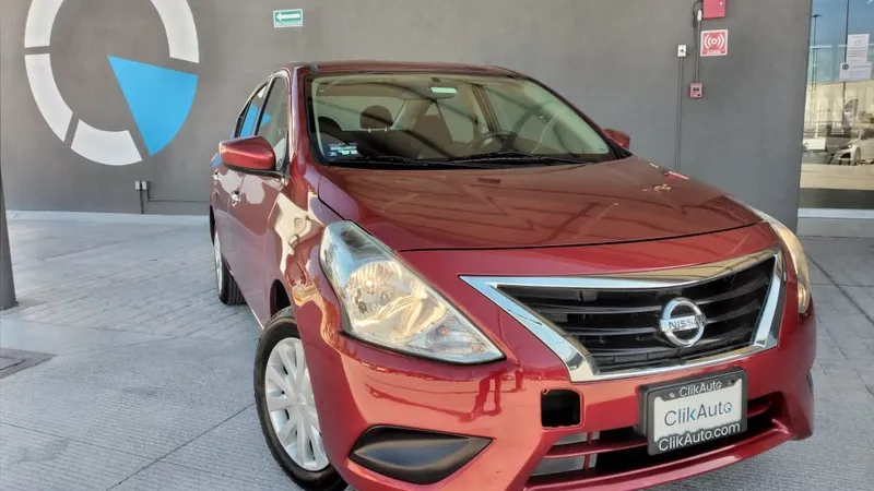 Nissan Versa 2018