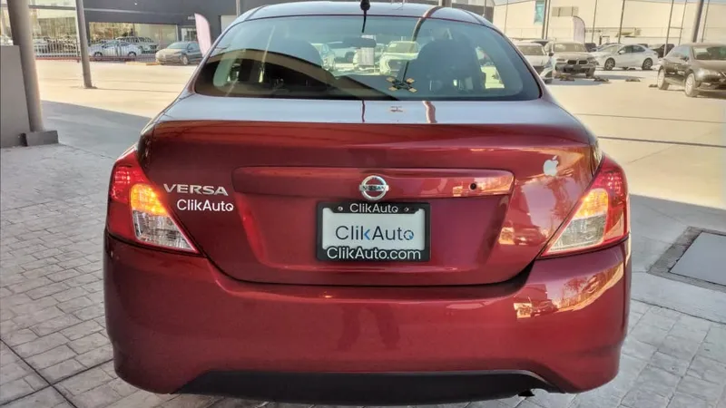 Nissan Versa 2018