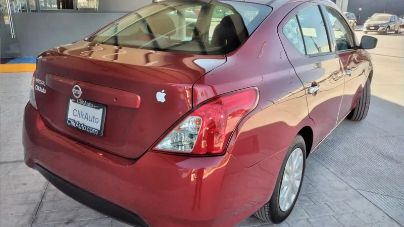 Nissan Versa 2018