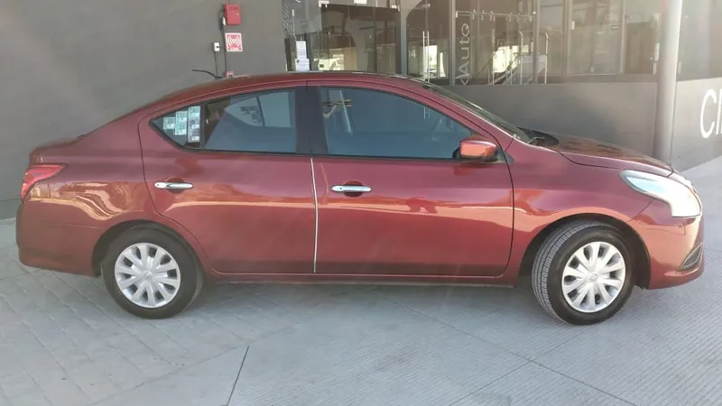Nissan Versa 2018
