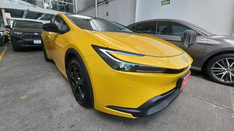 Toyota Prius 2024