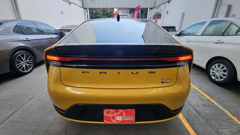 Toyota Prius 2024