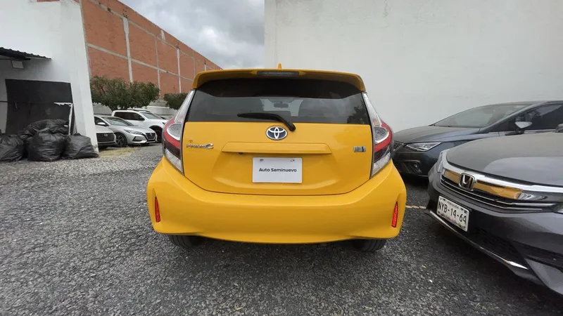 Toyota Prius C 2020
