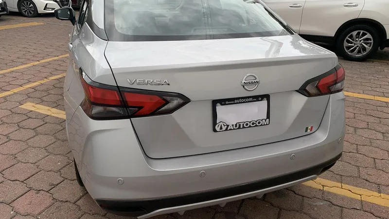 Nissan Versa 2020