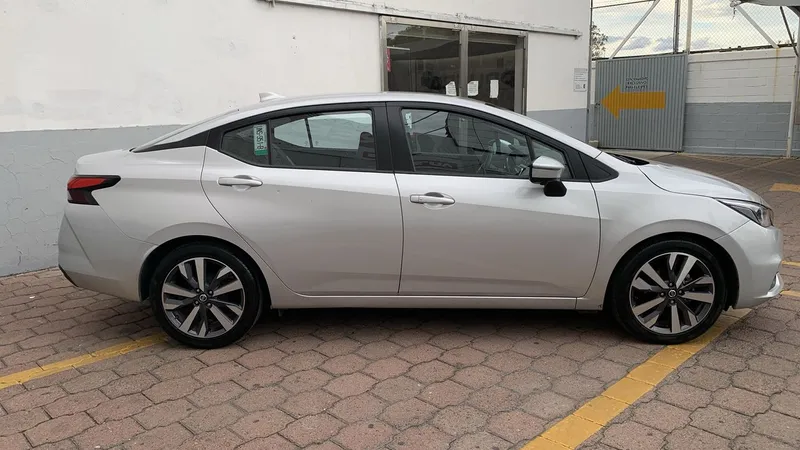 Nissan Versa 2020