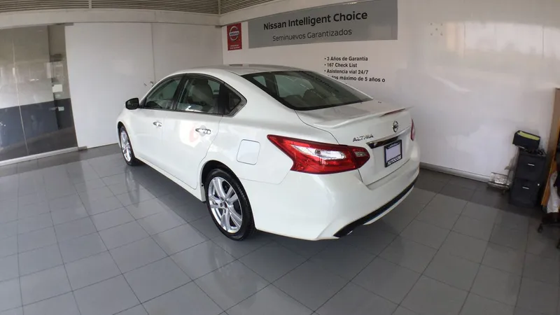 Nissan Altima 2017